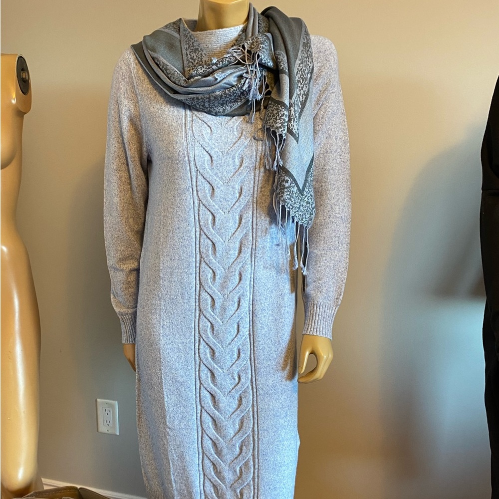 Olsen light blue chic and chill knit dress Sz 36 / 6/S PTP 18.5” length 40”